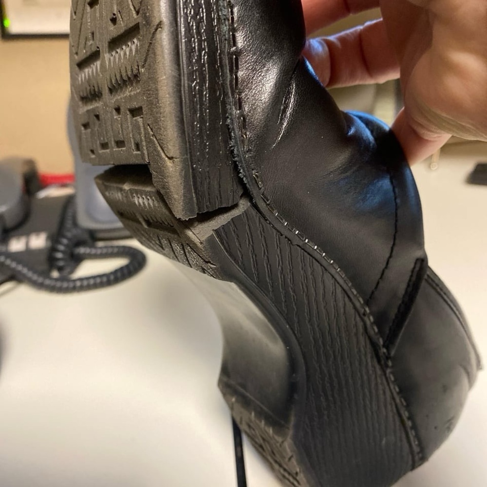 HELP ISO: G.H Bass Melinda Black Clogs 8M